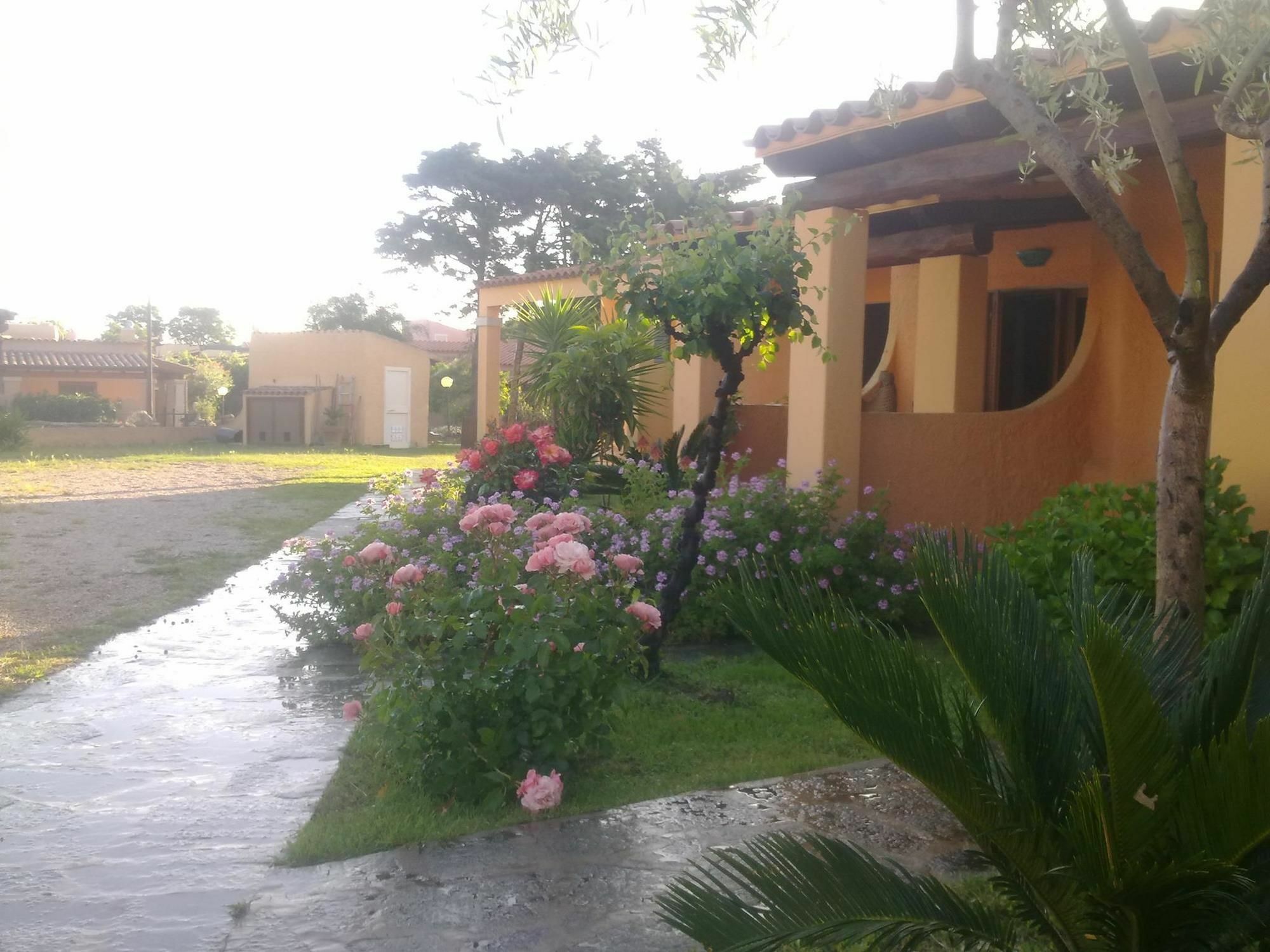 Residence La Pineta Budoni Luaran gambar